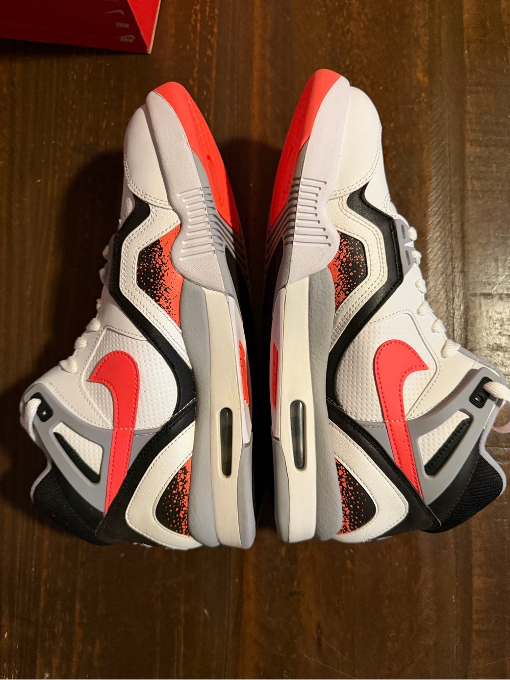 DeadStock Nike Air Tech Challenge 2 Retro Hot Lava Sneaker - 9M - Picture 3 of 11